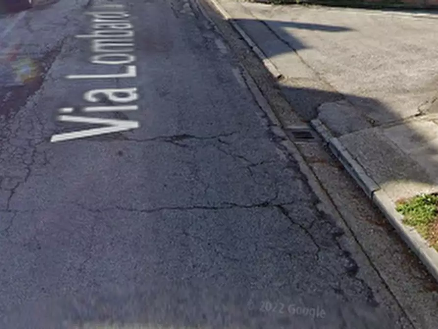 Immagine 7 di Laboratorio in vendita  in Via Lombardia  a Sant'elpidio A Mare