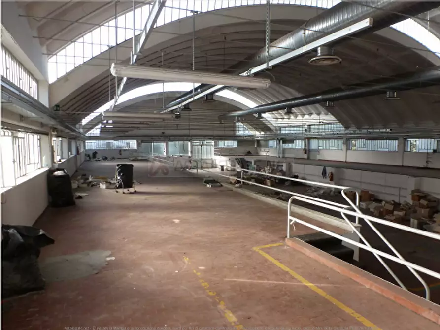 Immagine 12 di Laboratorio in vendita  in Via Lombardia  a Sant'elpidio A Mare