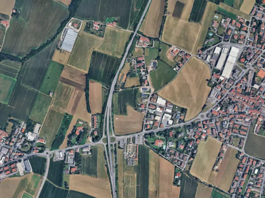 Immagine 3 di Garage in vendita  in Via Taranto a Palazzolo Sull'oglio