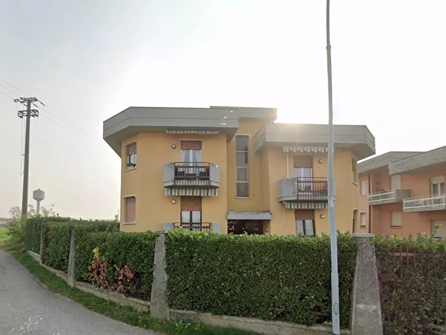 Immagine 1 di Appartamento in vendita  in Via Taranto a Palazzolo Sull'oglio