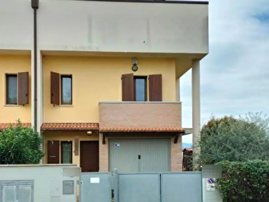Immagine 2 di Casa indipendente in vendita  in Via Ortali a Forli'