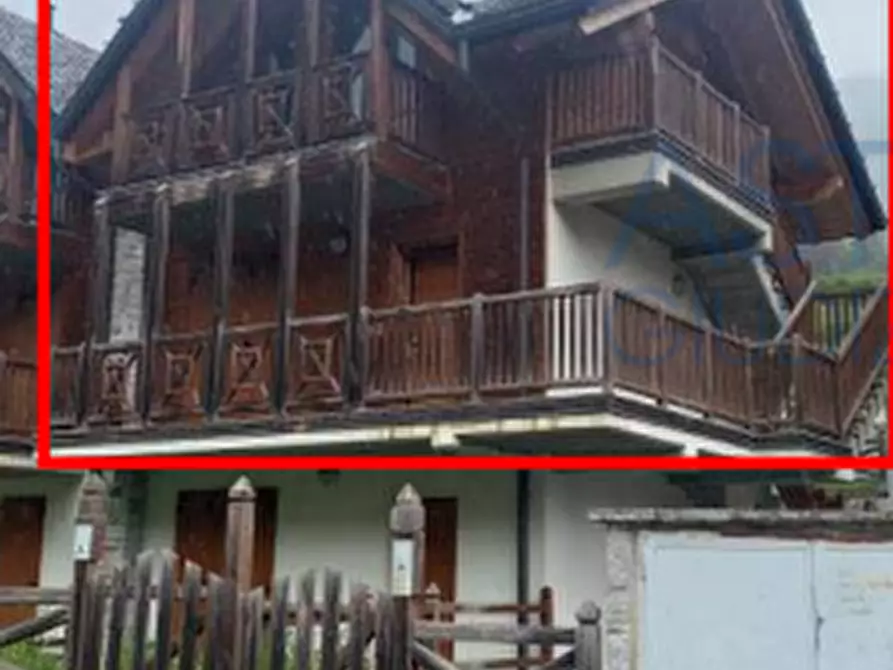 Immagine 1 di Appartamento in vendita  in Via Ettore Calvelli a Ponte Di Legno