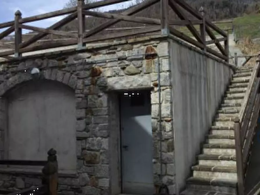 Immagine 3 di Appartamento in vendita  in Via Ettore Calvelli a Ponte Di Legno