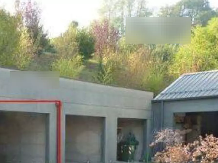 Immagine 1 di Garage in vendita  in Strada Gherzi a Canelli