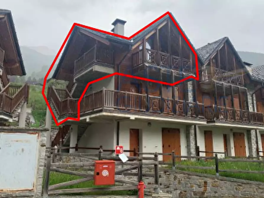 Immagine 2 di Appartamento in vendita  in Via Ettore Calvelli a Ponte Di Legno