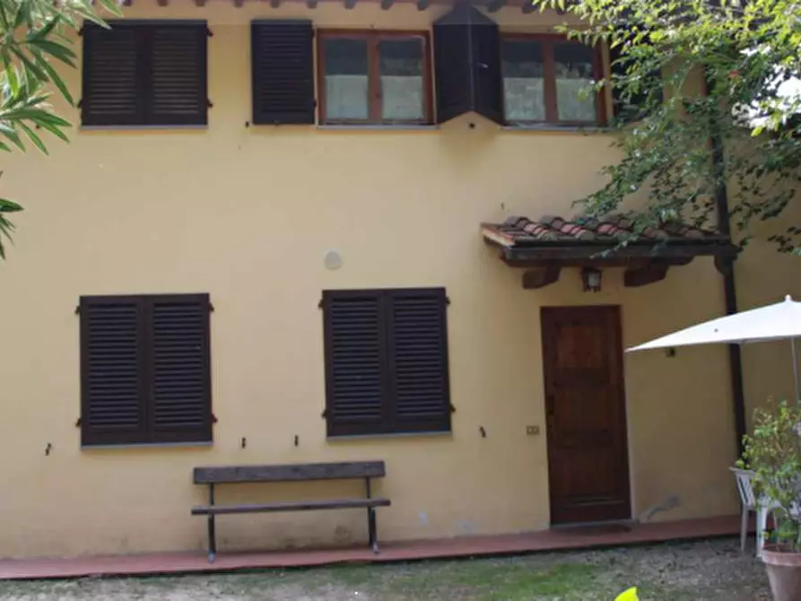 Immagine 4 di Stabile in vendita  in Via Montelfi a Figline Valdarno