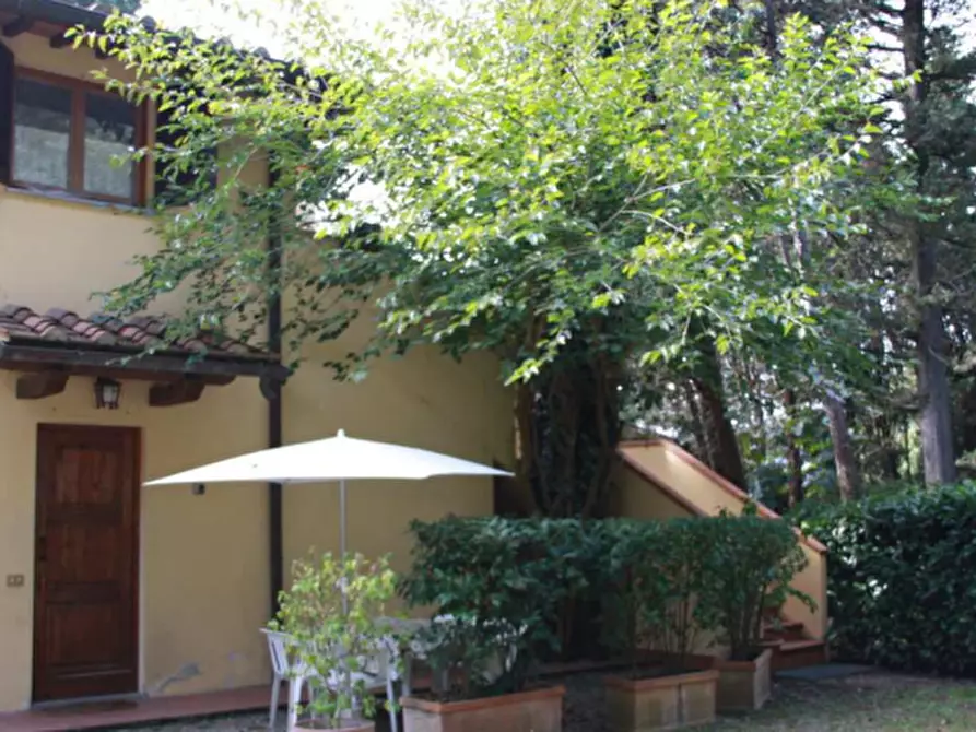 Immagine 5 di Stabile in vendita  in Via Montelfi a Figline Valdarno