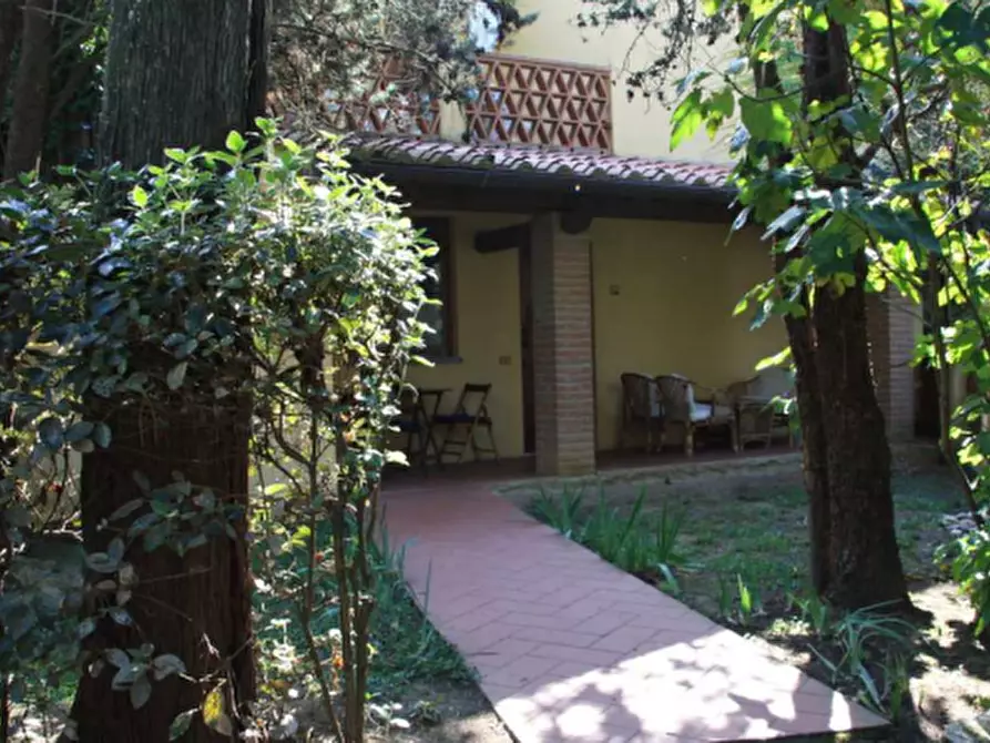 Immagine 7 di Stabile in vendita  in Via Montelfi a Figline Valdarno