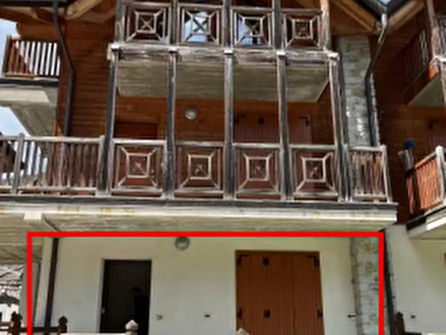 Immagine 4 di Appartamento in vendita  in Via Ettore Calvelli a Ponte Di Legno