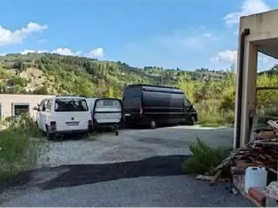 Immagine 3 di Magazzino in vendita  in Via del Vicano a Pelago