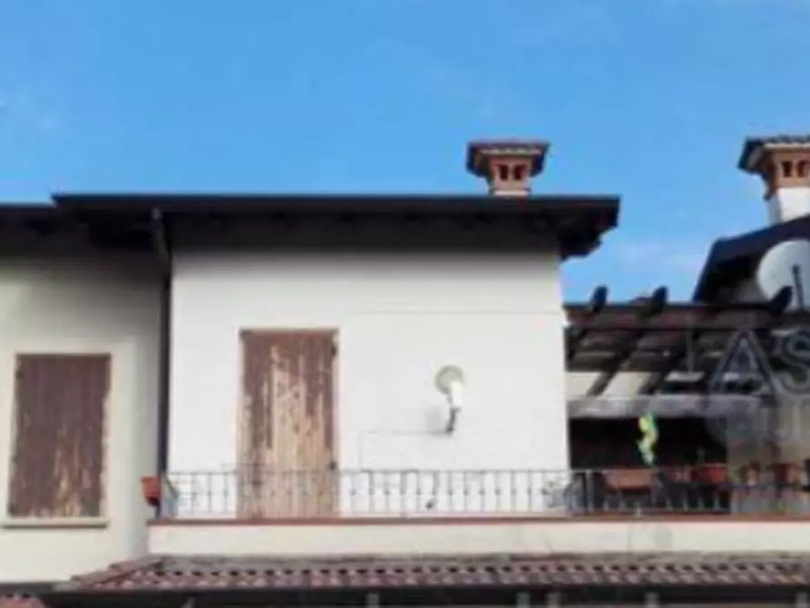 Immagine 1 di Appartamento in vendita  in Via Romagna a Leno