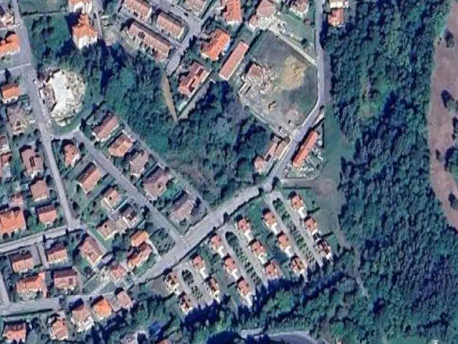 Immagine 4 di Garage in vendita  in Strada Gherzi a Canelli