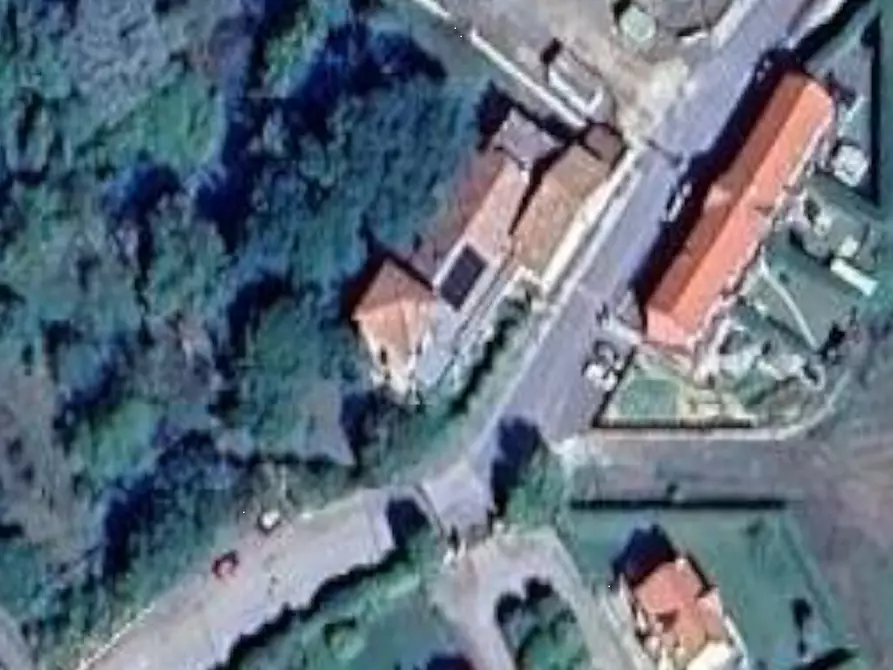 Immagine 5 di Garage in vendita  in Strada Gherzi a Canelli