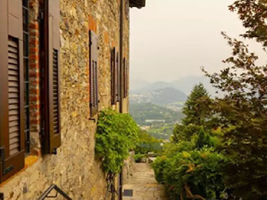 Immagine 21 di Appartamento in vendita  in Contrada Valle Sant'Angelo a Miglianico