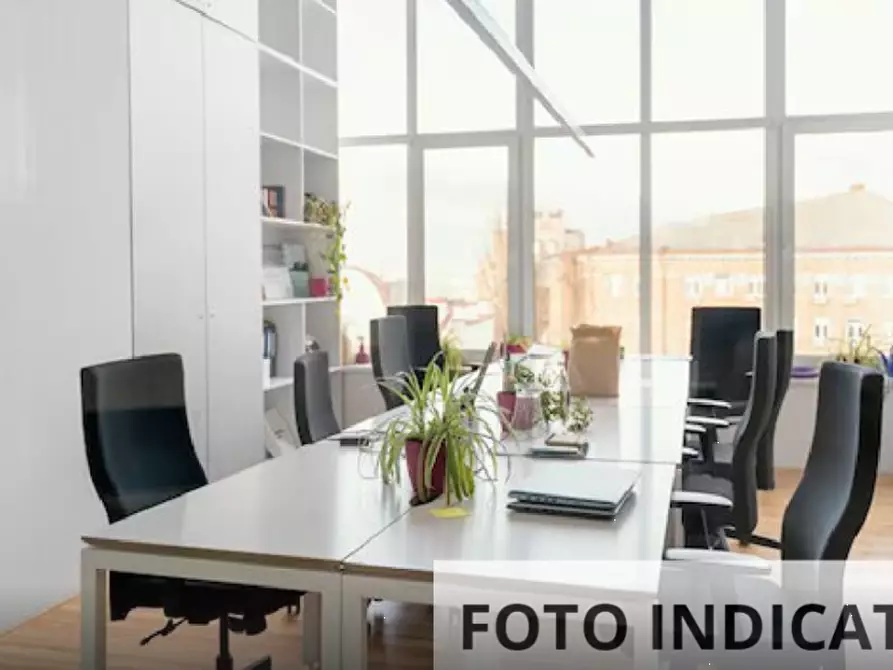 Immagine 10 di Ufficio in vendita  in Via Picena a Chieti