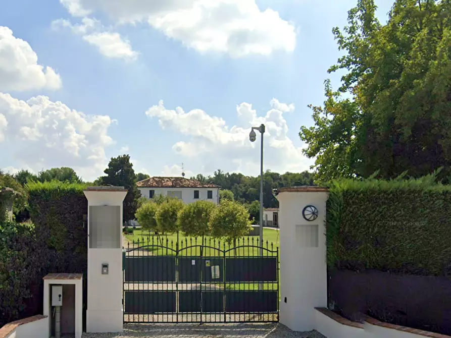 Immagine 11 di Villa in vendita  in Strada Soave a Marmirolo