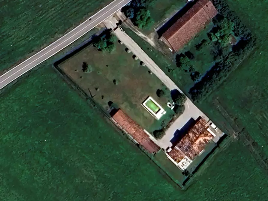 Immagine 13 di Villa in vendita  in Strada Soave a Marmirolo