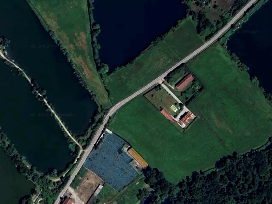 Immagine 15 di Villa in vendita  in Strada Soave a Marmirolo