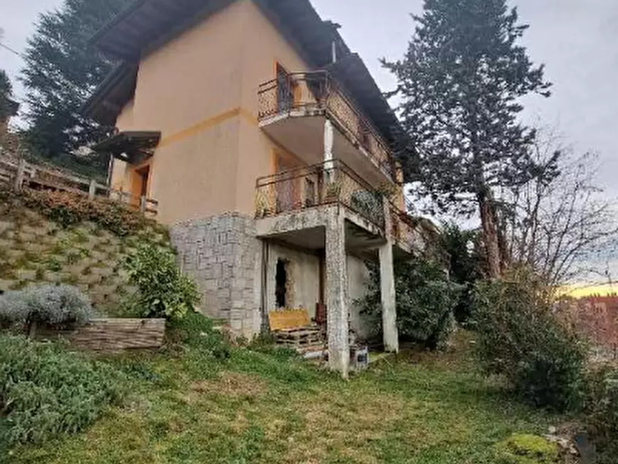 Immagine 3 di Appartamento in vendita  in Via C. Battisti a Gemonio