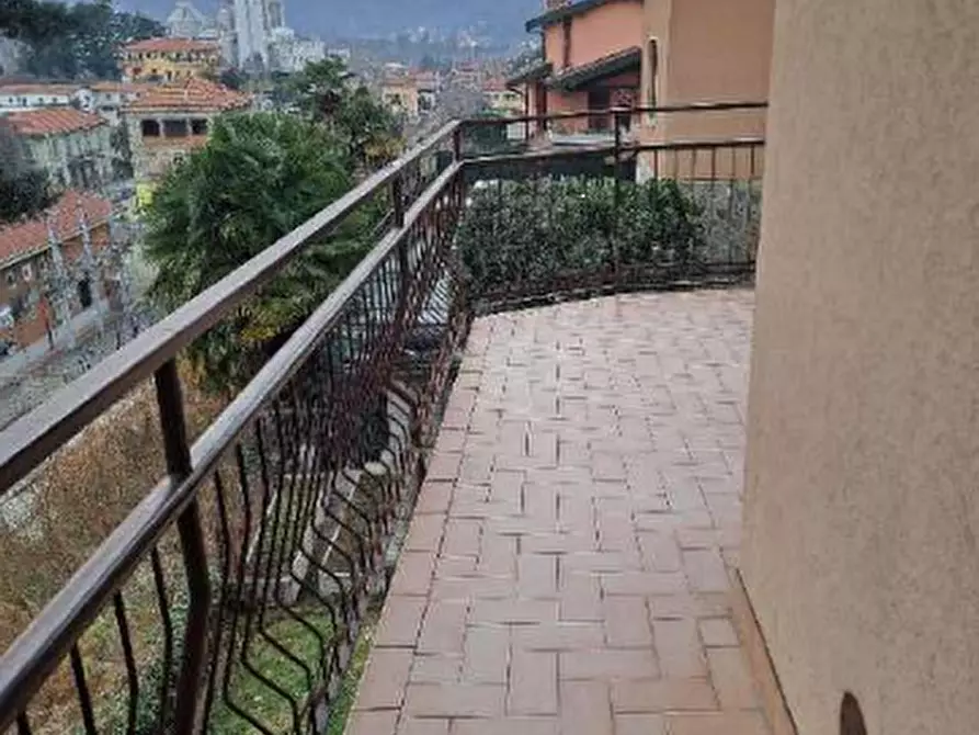 Immagine 5 di Appartamento in vendita  in Via C. Battisti a Gemonio