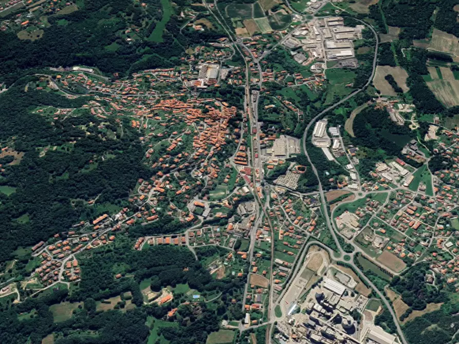 Immagine 12 di Appartamento in vendita  in Via C. Battisti a Gemonio