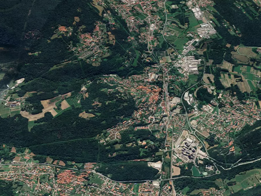 Immagine 15 di Appartamento in vendita  in Via C. Battisti a Gemonio