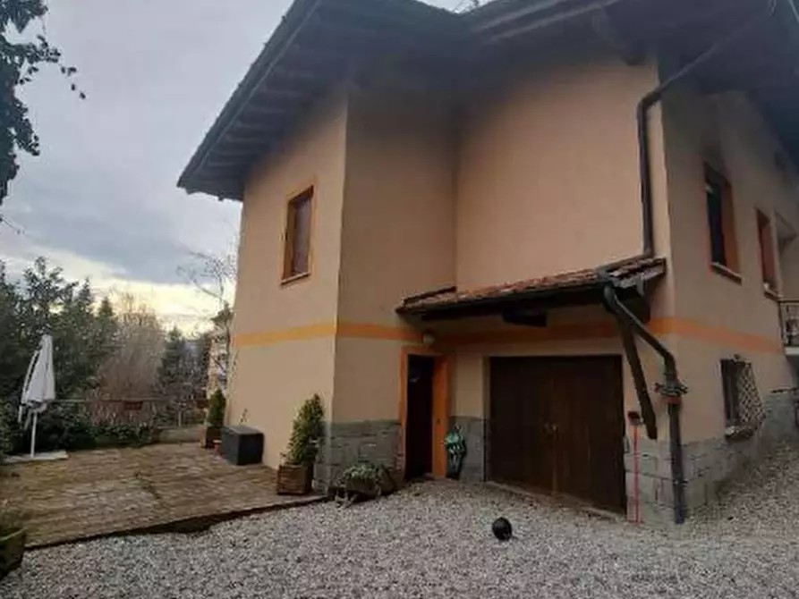 Immagine 4 di Appartamento in vendita  in Via C. Battisti a Gemonio