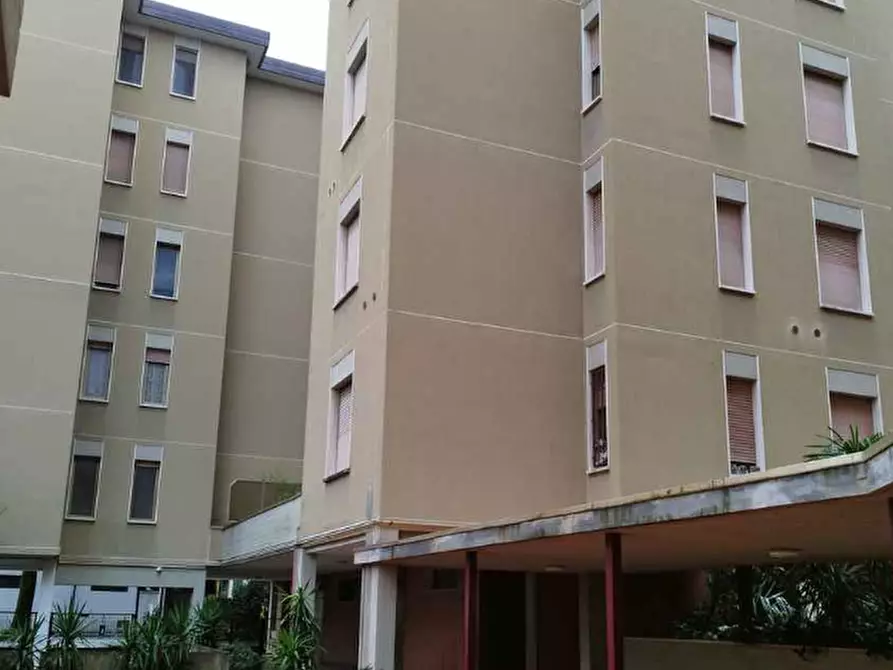 Immagine 1 di Appartamento in vendita  in Via delle Panche a Firenze