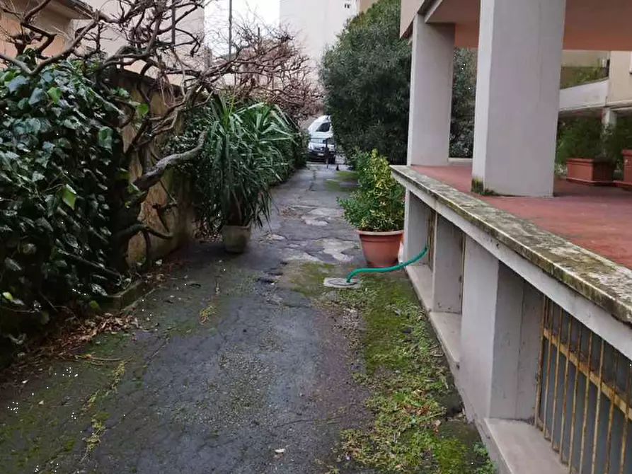 Immagine 2 di Appartamento in vendita  in Via delle Panche a Firenze