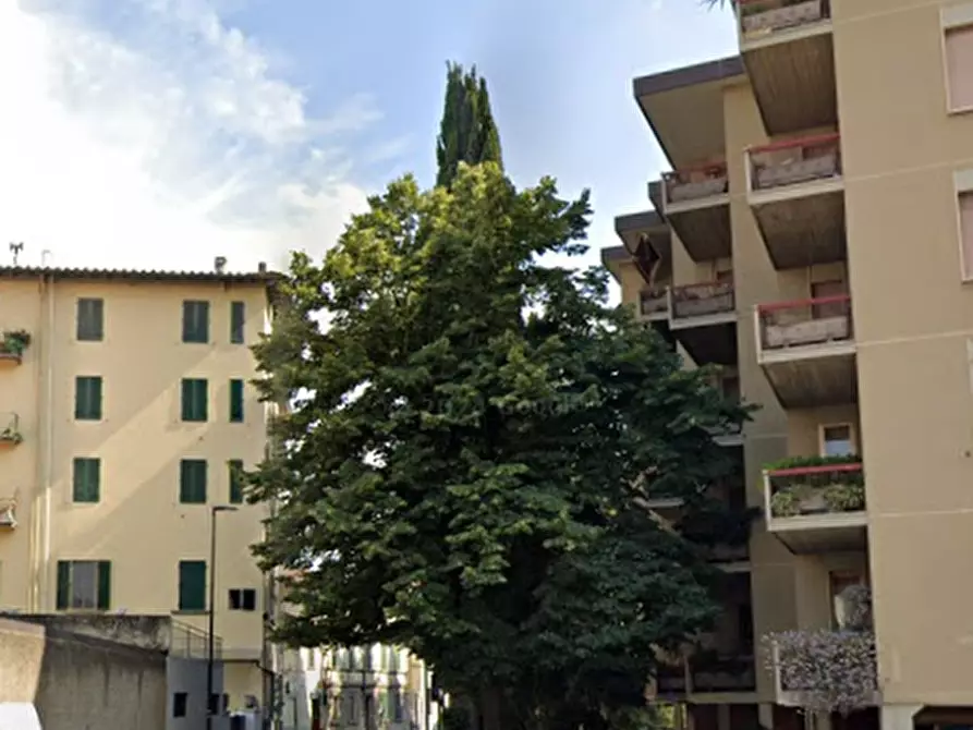 Immagine 11 di Appartamento in vendita  in Via delle Panche a Firenze