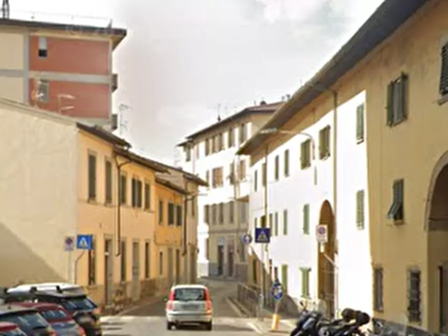 Immagine 12 di Appartamento in vendita  in Via delle Panche a Firenze