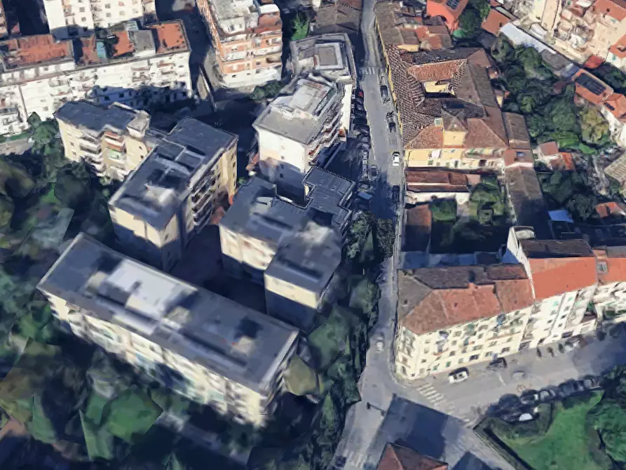 Immagine 13 di Appartamento in vendita  in Via delle Panche a Firenze