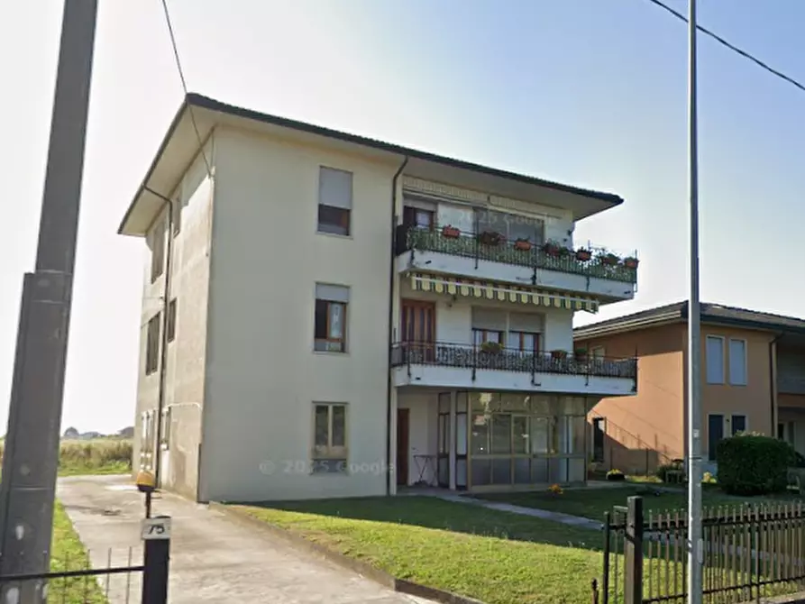 Immagine 7 di Appartamento in vendita  in Via Rigoletto a Castegnero