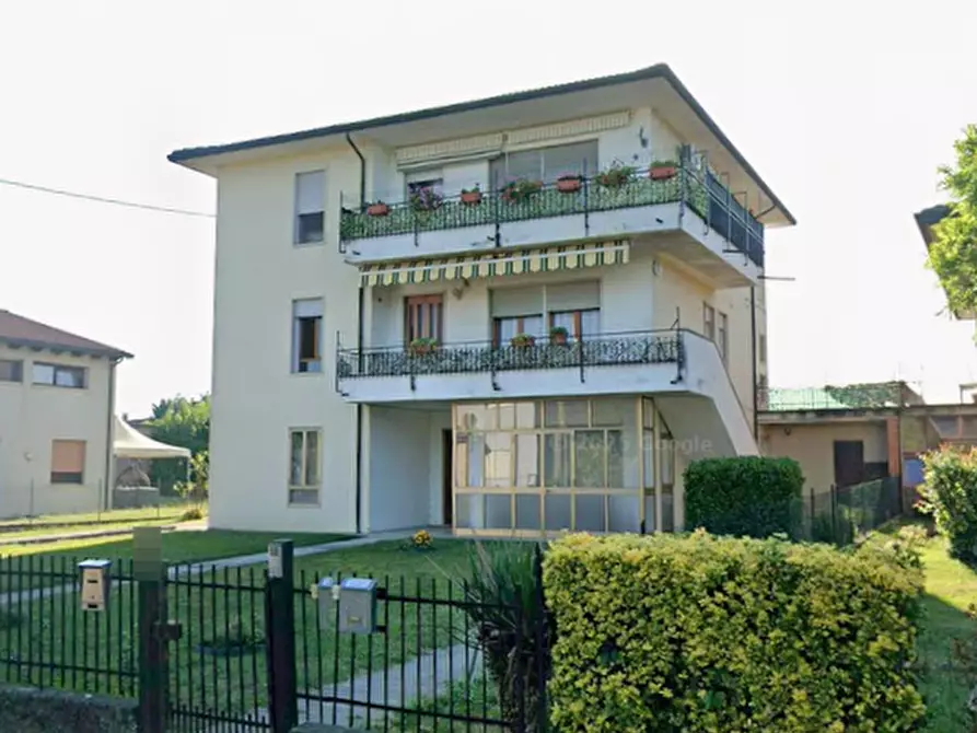 Immagine 8 di Appartamento in vendita  in Via Rigoletto a Castegnero