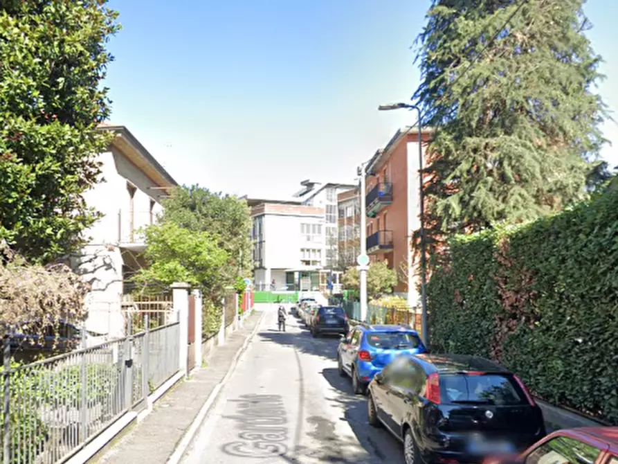 Immagine 4 di Garage in vendita  in Via Gardenie a Cusano Milanino