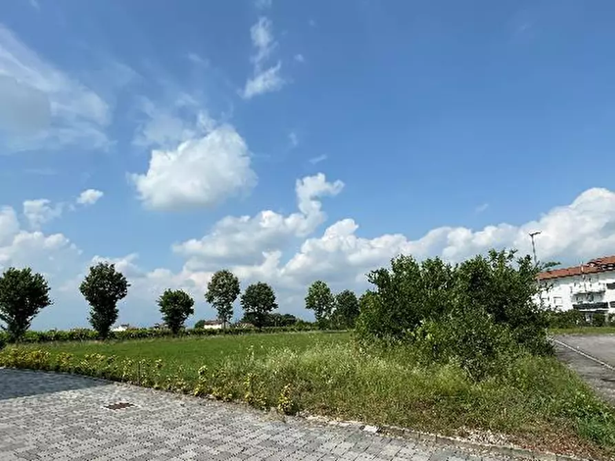 Immagine 1 di Terreno edificabile in vendita  in Via 3 Aprile a Pavia Di Udine