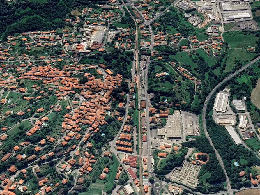 Immagine 10 di Appartamento in vendita  in Via C. Battisti a Gemonio