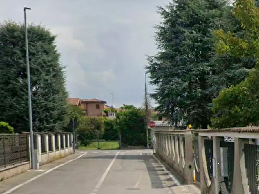 Immagine 9 di Villa in vendita  in Via Bernocchi a Trovo
