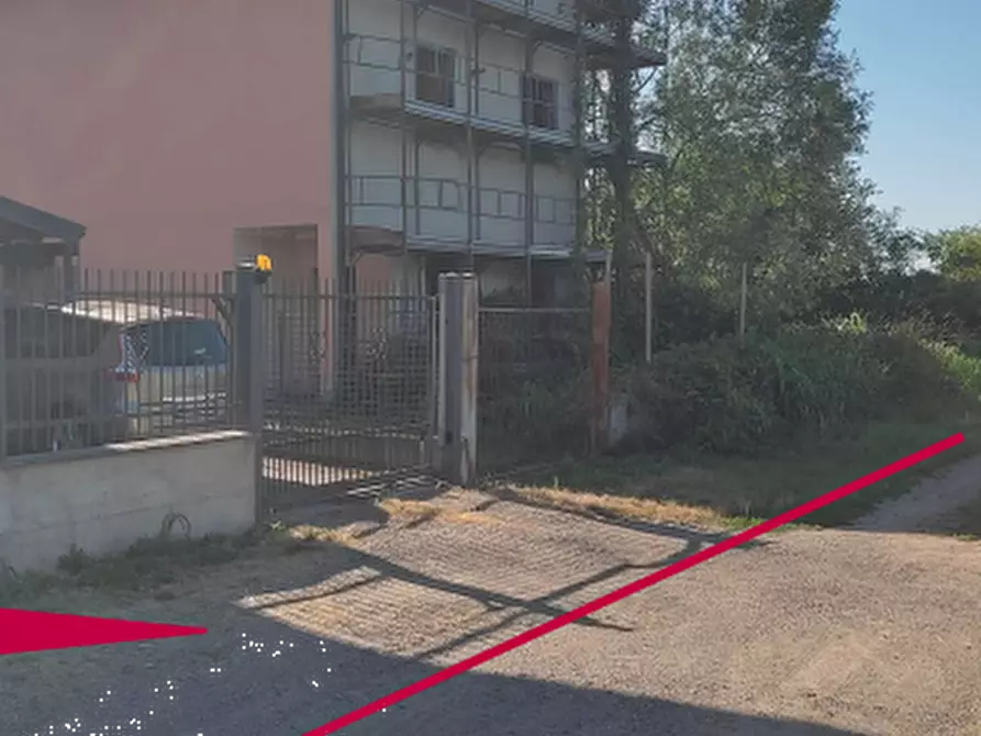 Immagine 6 di Villa in vendita  in Via Bernocchi a Trovo