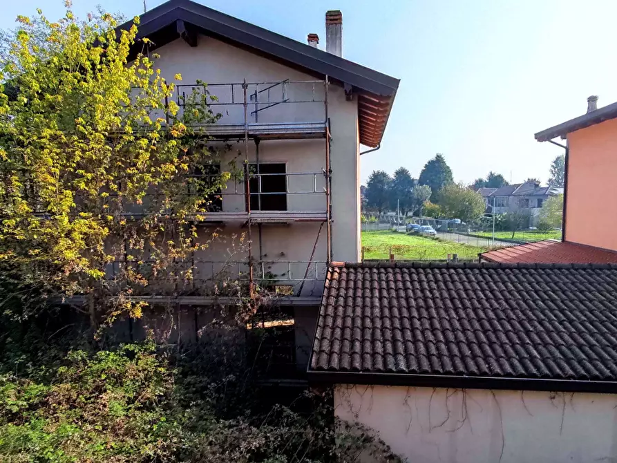 Immagine 5 di Villa in vendita  in Via Bernocchi a Trovo