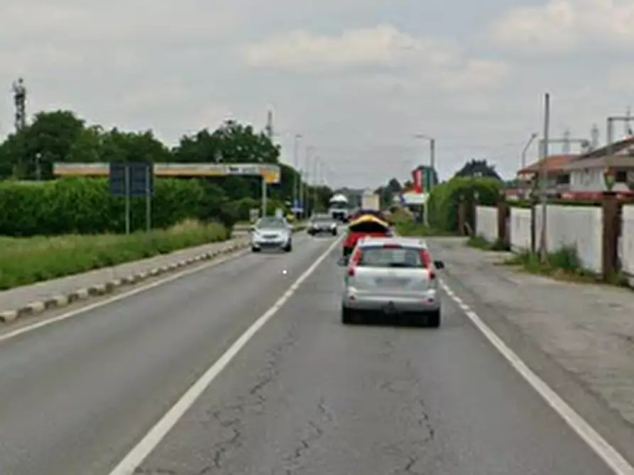 Immagine 2 di Capannone industriale in vendita  in Corso Francia a Cuneo