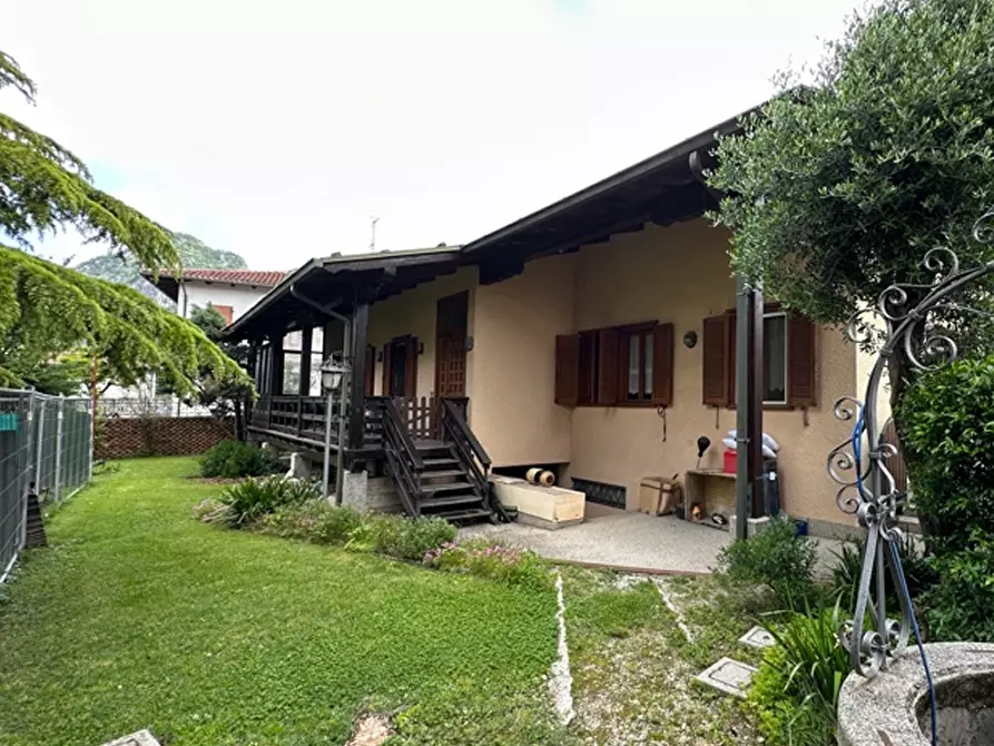 Immagine 2 di Villa in vendita  in Via Vegliato a Gemona Del Friuli