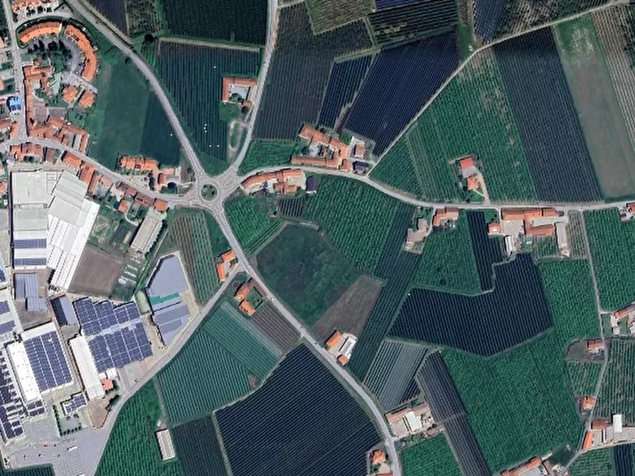 Immagine 2 di Terreno agricolo in vendita  in Via Villafalletto a Verzuolo