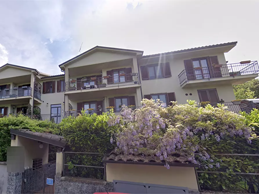 Immagine 7 di Appartamento in vendita  in Viale degli Ibiscus a Godiasco