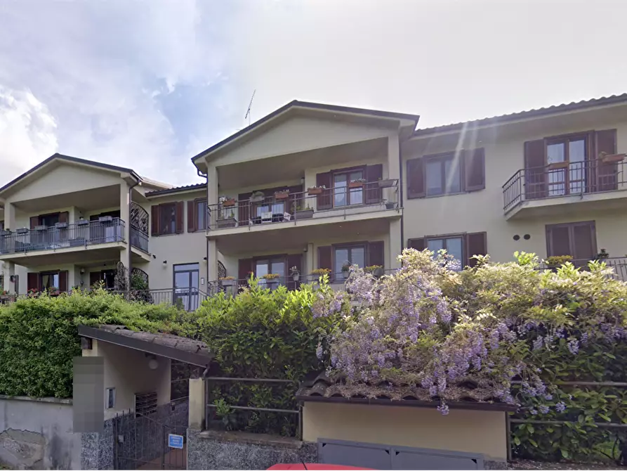 Immagine 8 di Appartamento in vendita  in Viale degli Ibiscus a Godiasco