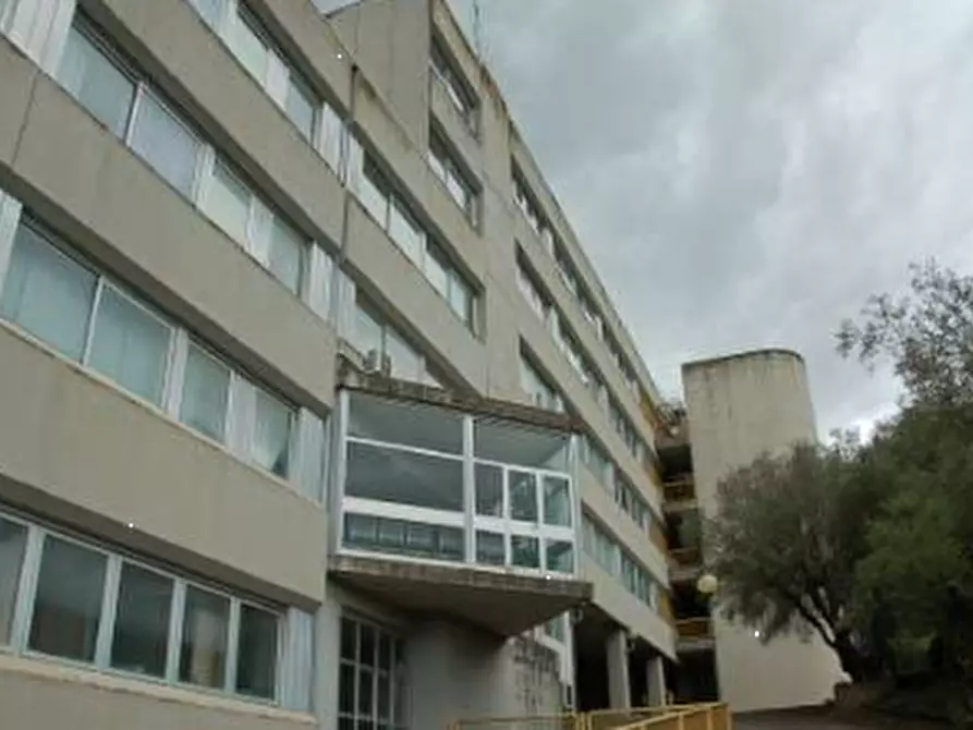 Immagine 2 di Stabile in vendita  in Strada di Lacugnano a Perugia