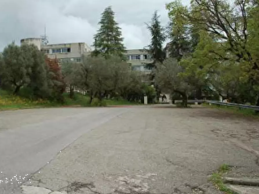 Immagine 18 di Stabile in vendita  in Strada di Lacugnano a Perugia