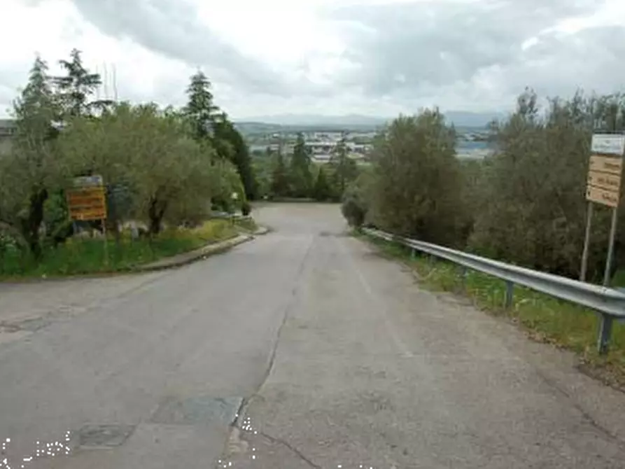 Immagine 20 di Stabile in vendita  in Strada di Lacugnano a Perugia