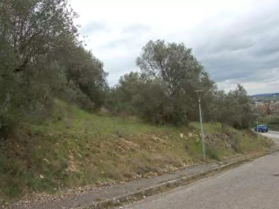 Immagine 26 di Stabile in vendita  in Strada di Lacugnano a Perugia
