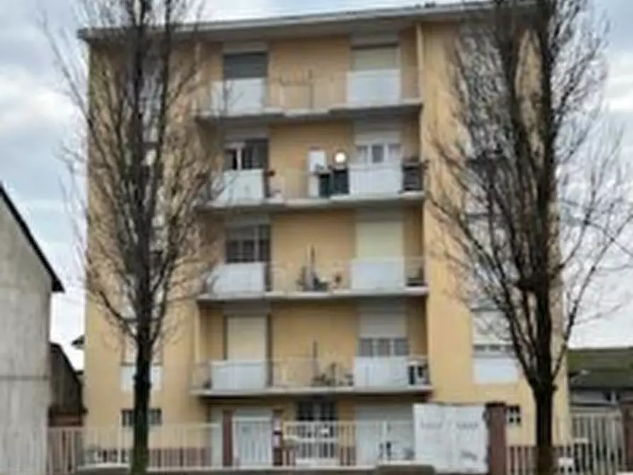 Immagine 4 di Appartamento in vendita  in Via Santo Stefano a Robbio